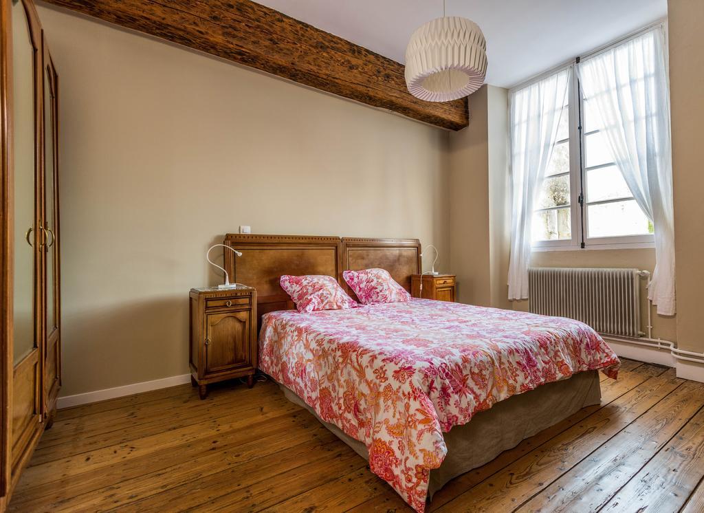 Chambres D'Hotes Le Relais Des Remparts Rions Eksteriør billede