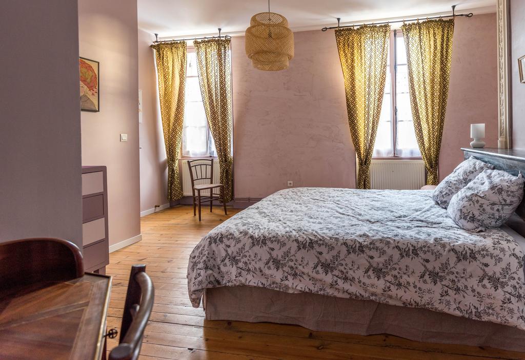 Chambres D'Hotes Le Relais Des Remparts Rions Eksteriør billede