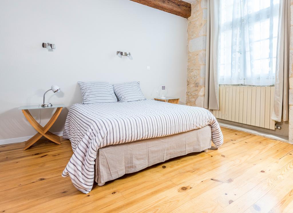 Chambres D'Hotes Le Relais Des Remparts Rions Eksteriør billede